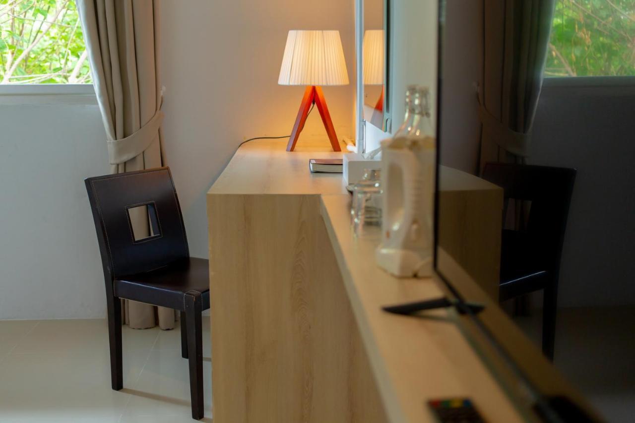 The Nest Resort Patong Esterno foto