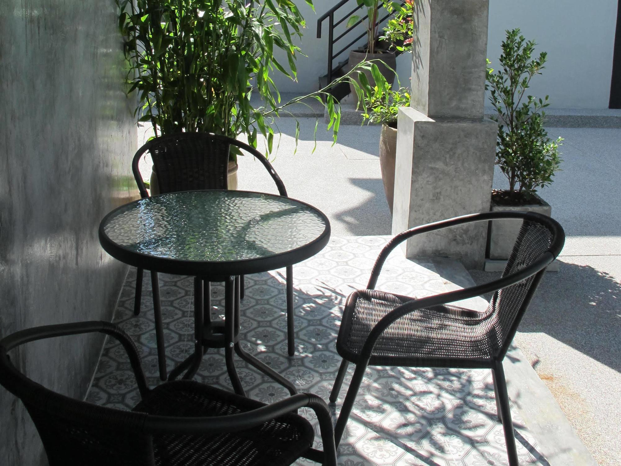 The Nest Resort Patong Esterno foto
