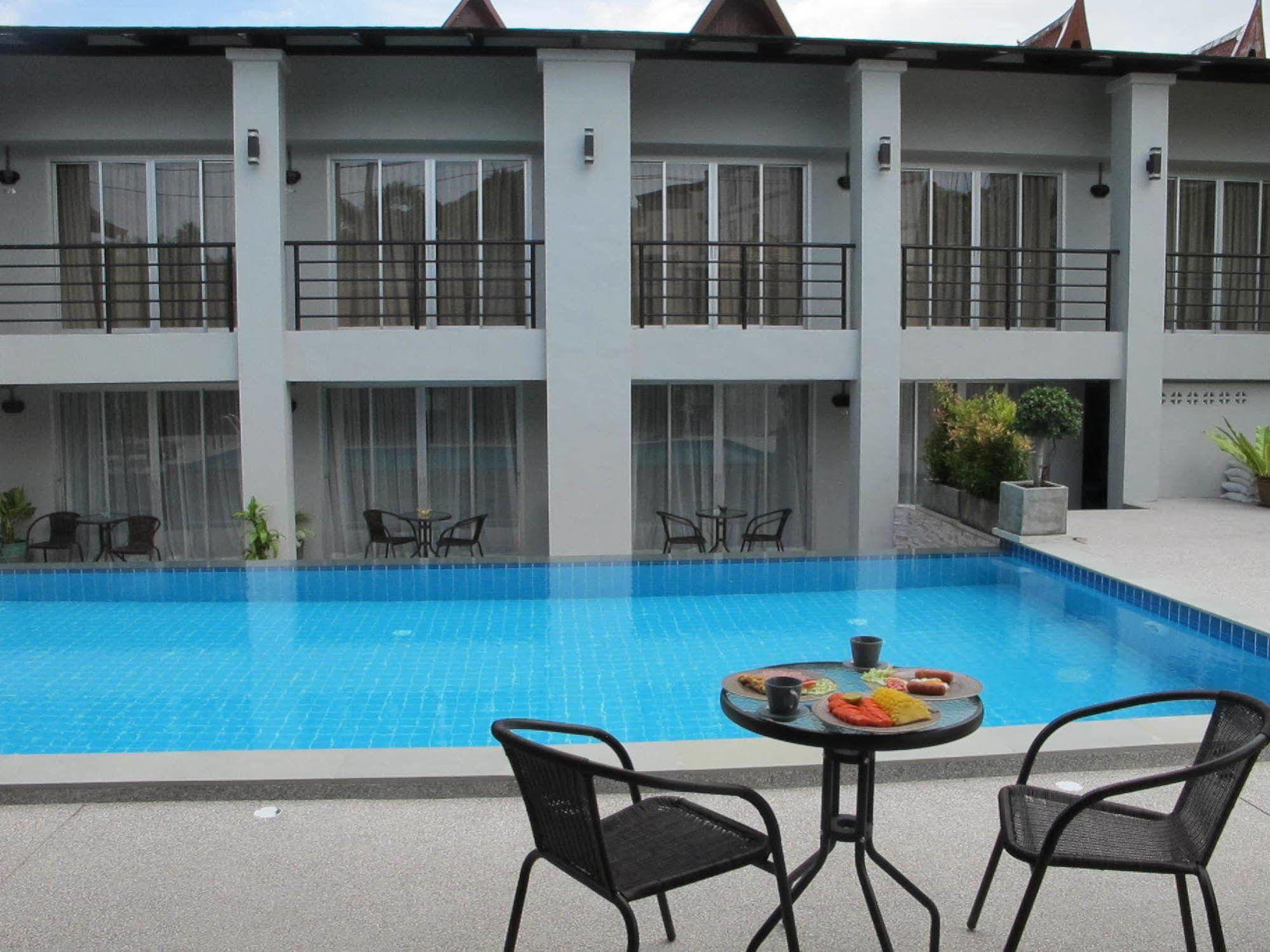 The Nest Resort Patong Esterno foto
