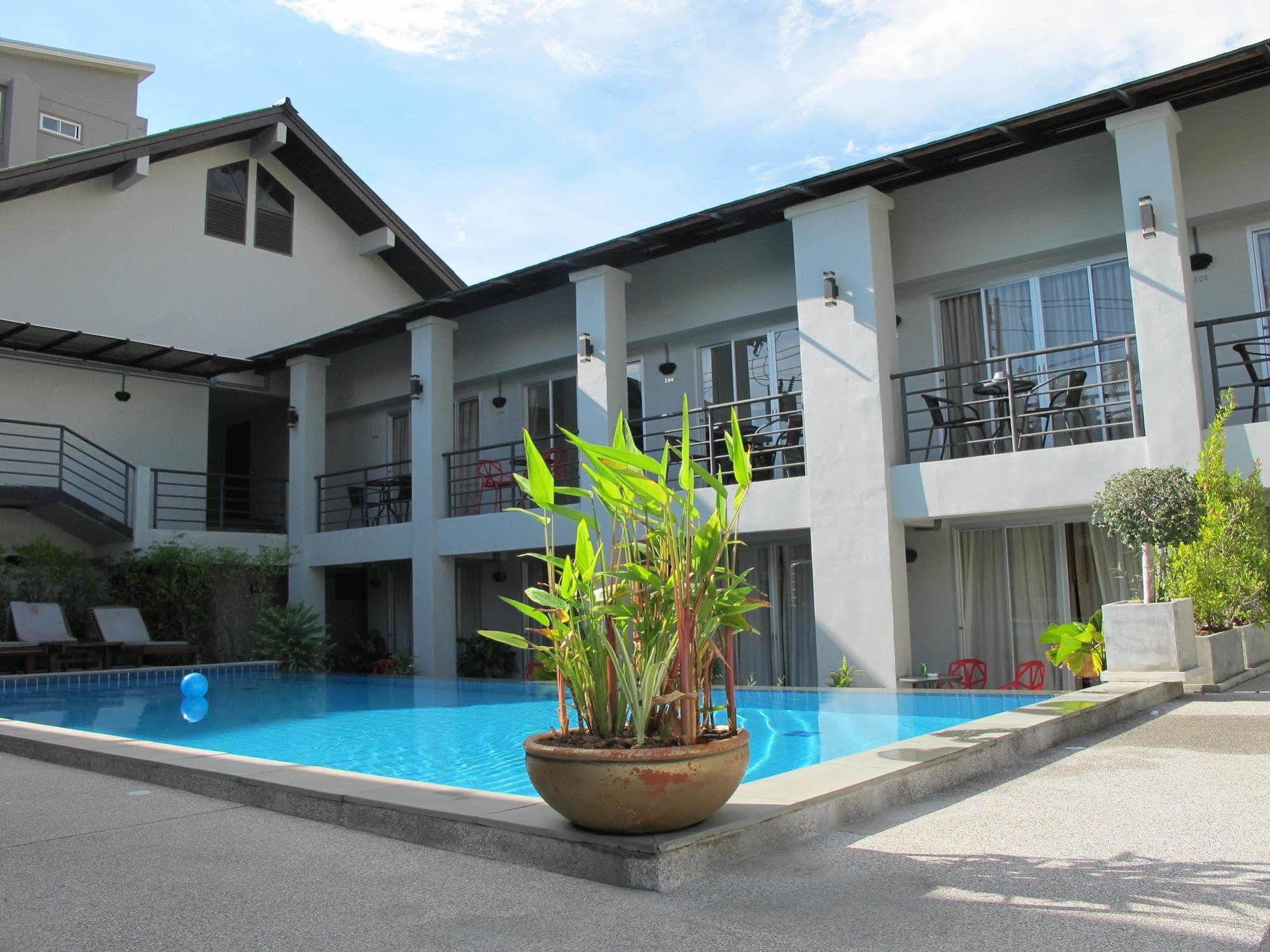 The Nest Resort Patong Esterno foto