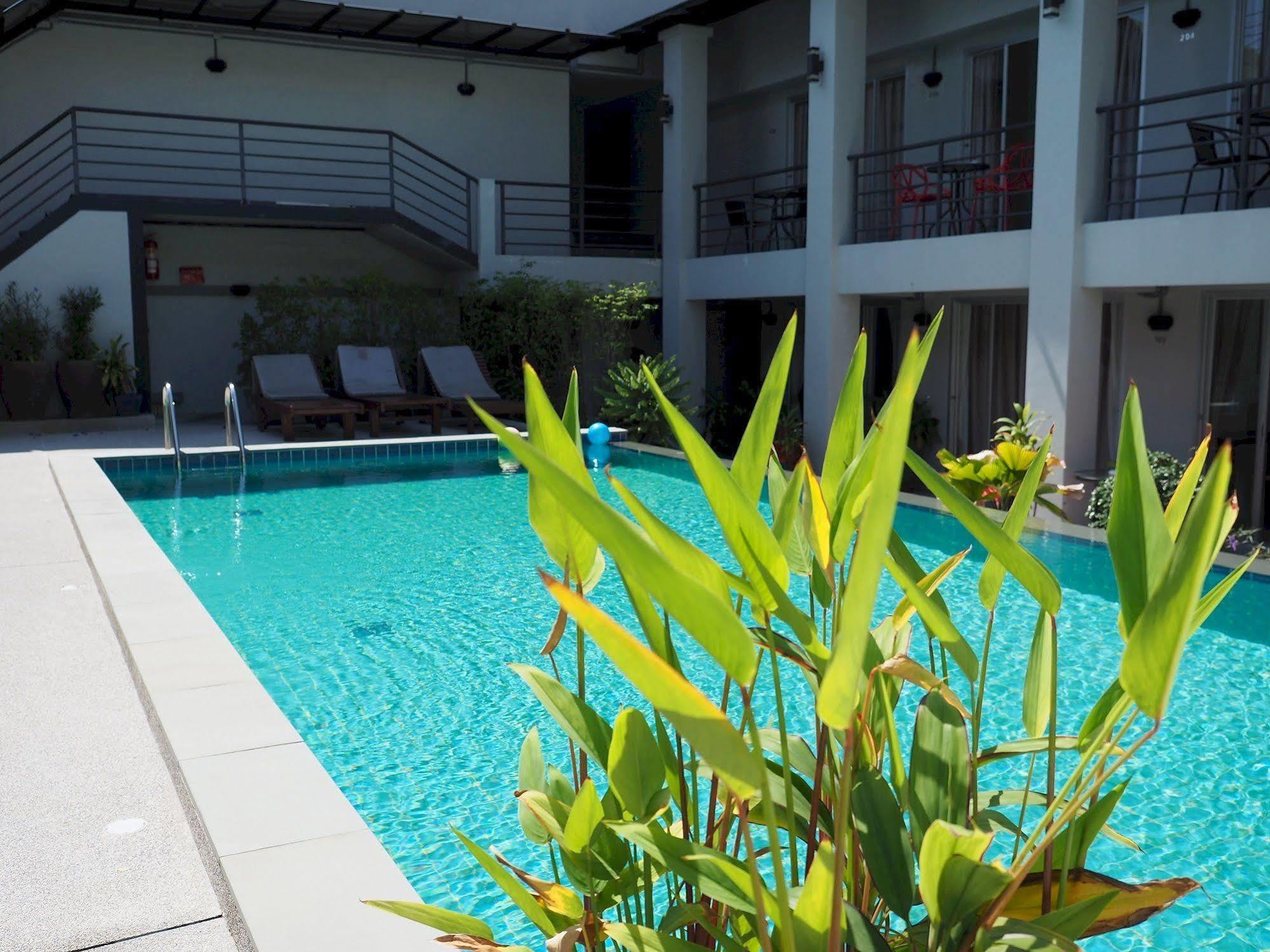 The Nest Resort Patong Esterno foto