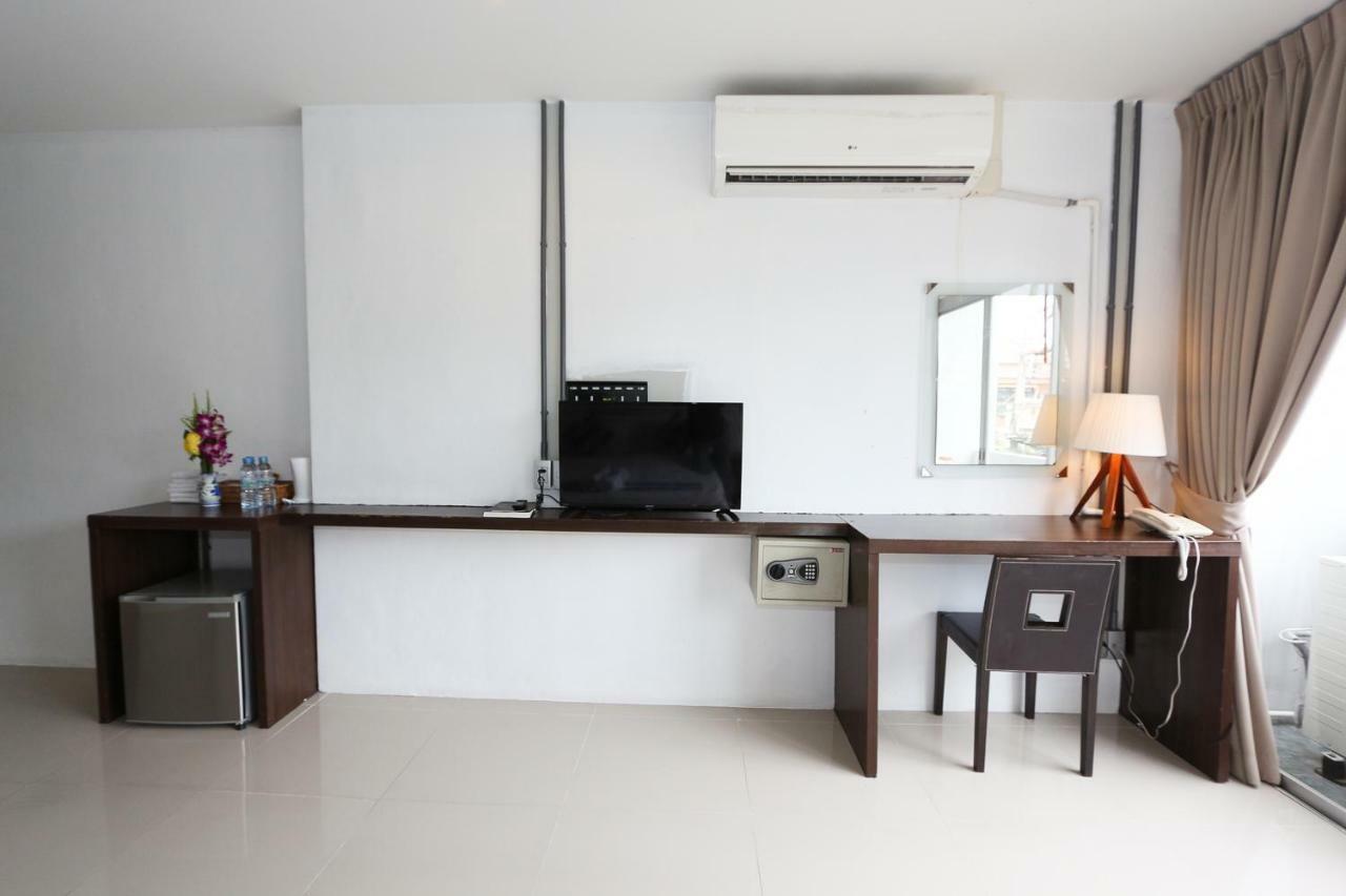 The Nest Resort Patong Esterno foto