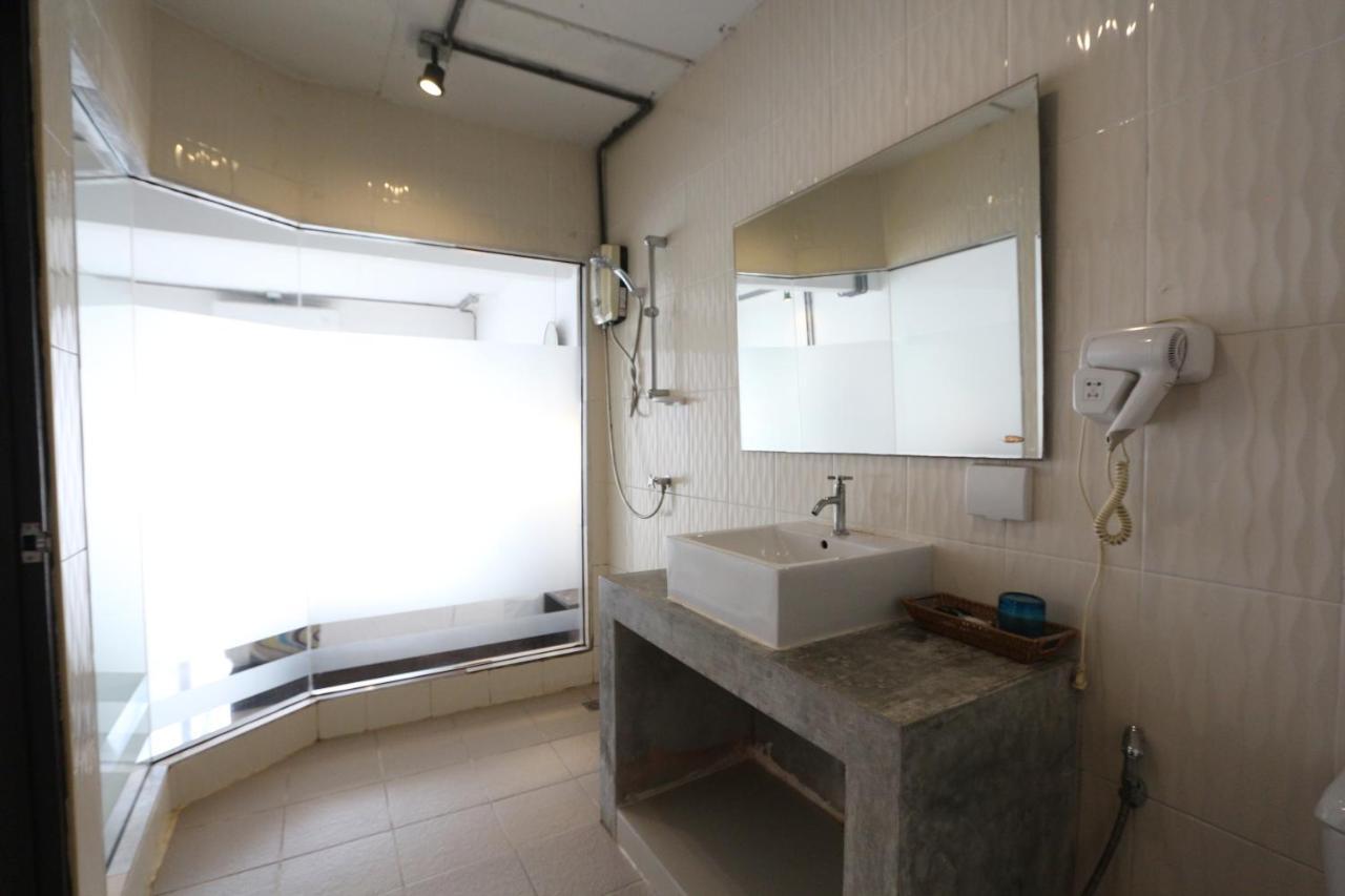 The Nest Resort Patong Esterno foto